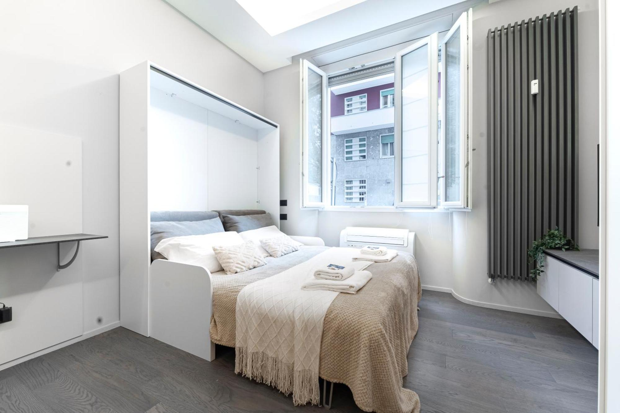 Designed In Center Gae Aulenti Area With Ac, Wifi And Subway Airport Connected Steps From Station Appartamento Milano