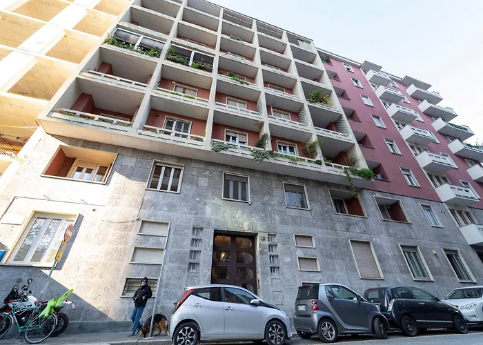 Designed Apartment In Milan Center Gae Aulenti Area With Ac, Wifi And Subway Airport Connected Steps From Central Station
